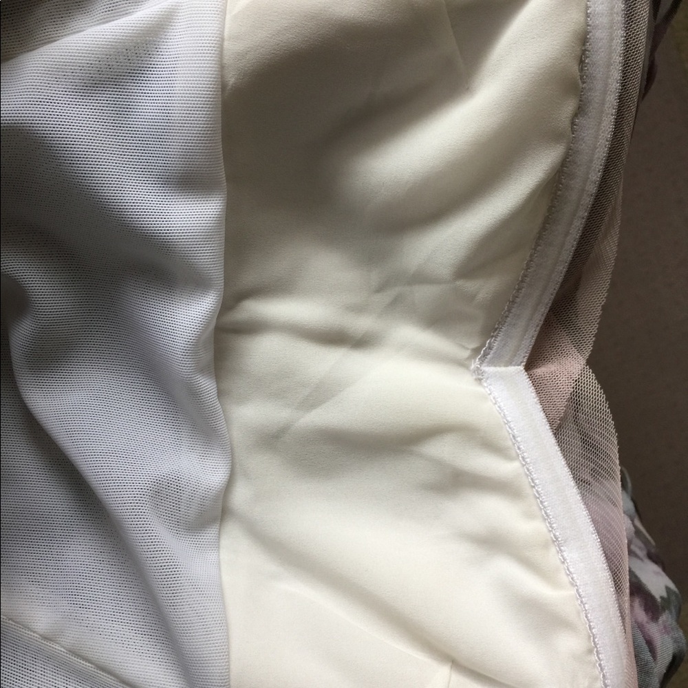 BCBG MaxAzria pastel tiered ruffle maxi dress - Picture 4 of 6